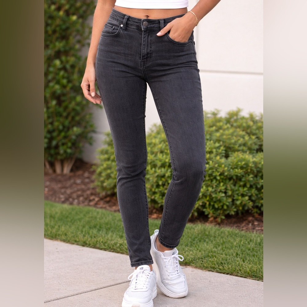Kut from the Kloth Charcoal Skinny Jeans Size 8 Mid Rise Stretch